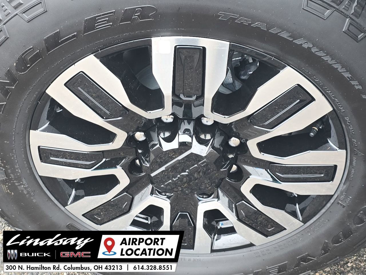 New 2025 GMC Sierra 2500 Denali Ultimate image 35