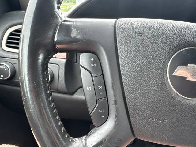 Used 2009 Chevrolet Suburban LT AWD/4WD image 23