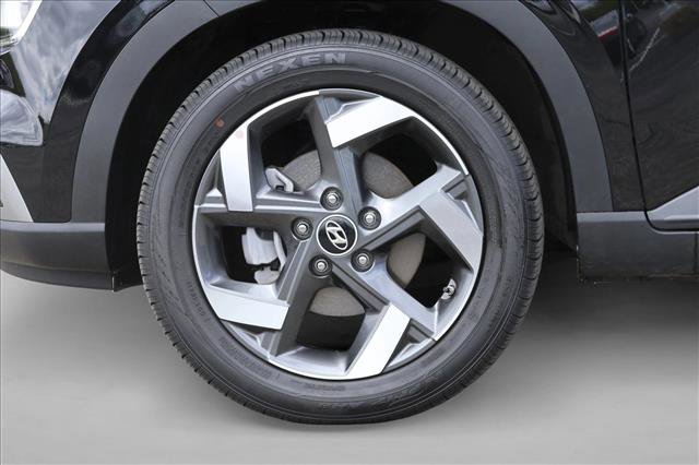 Certified 2026 Hyundai Venue SEL FWD image 9