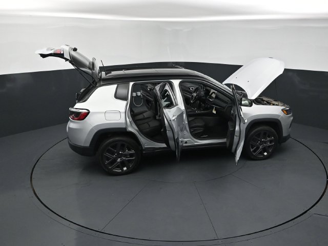 New 2026 Jeep Compass Limited w/ Sun, Sound & Navigation Group AWD/4WD image 30