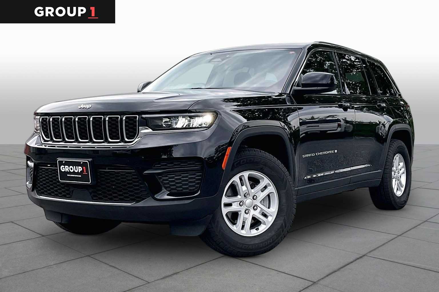 Used 2023 Jeep Grand Cherokee Laredo
