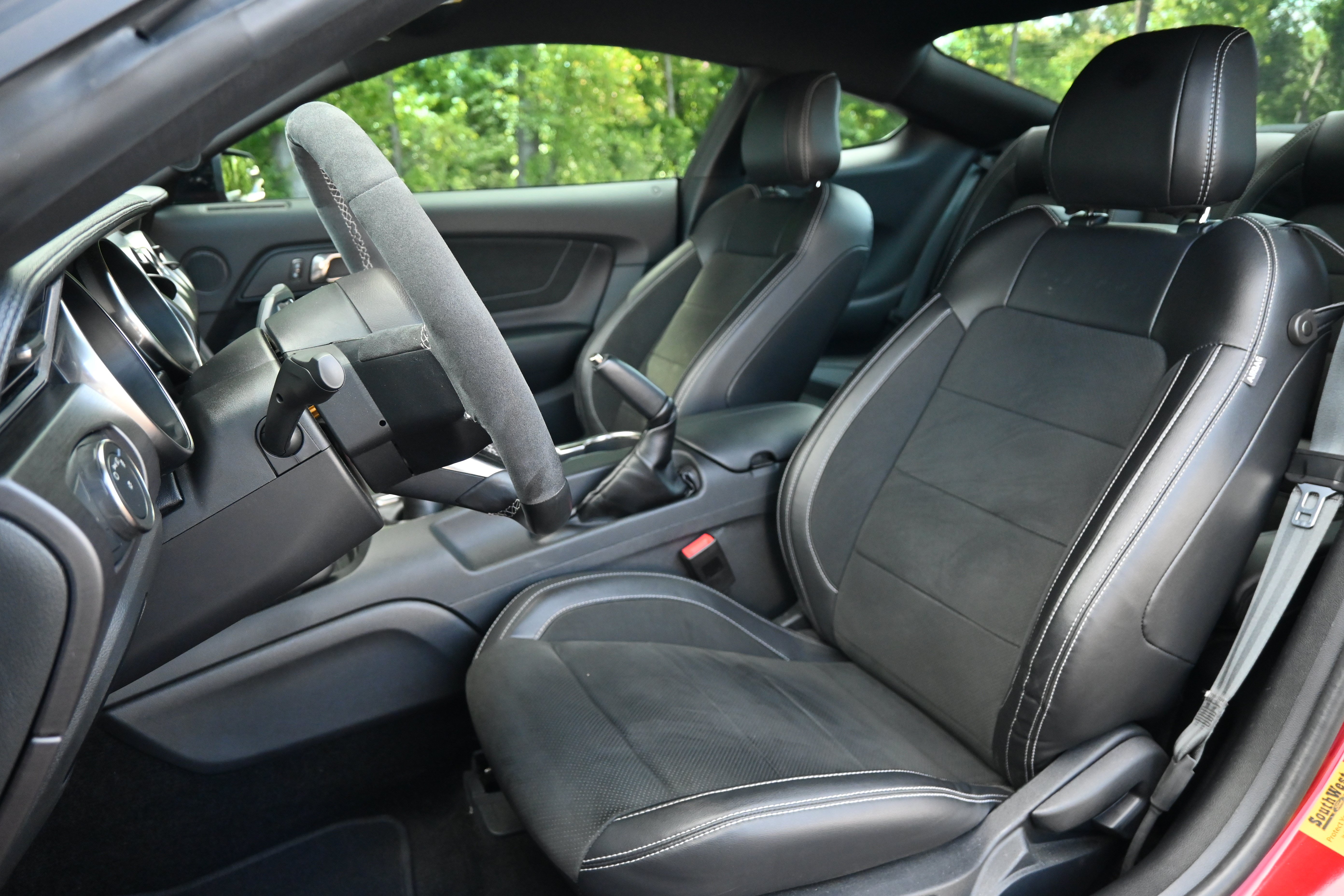 Used 2018 Ford Mustang Shelby GT350 w/ Convenience Package RWD image 16