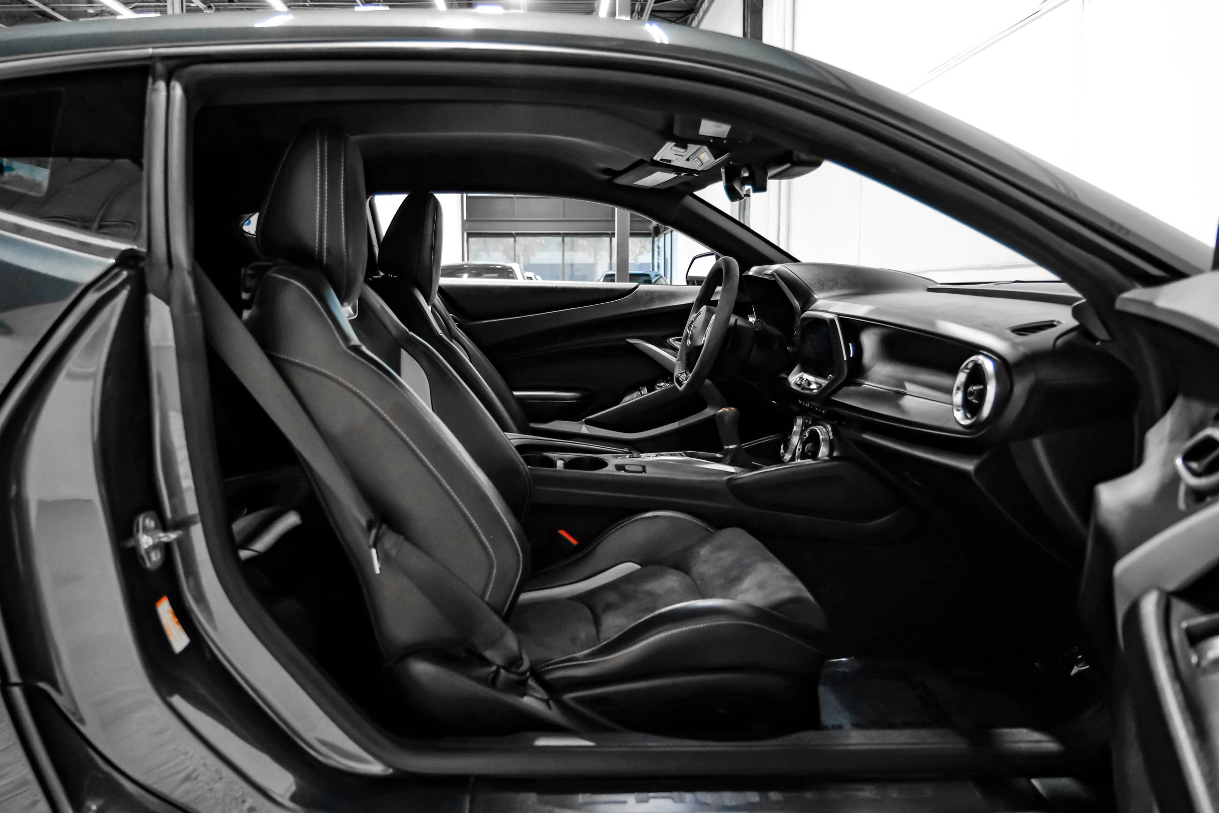 Used 2019 Chevrolet Camaro SS RWD image 40