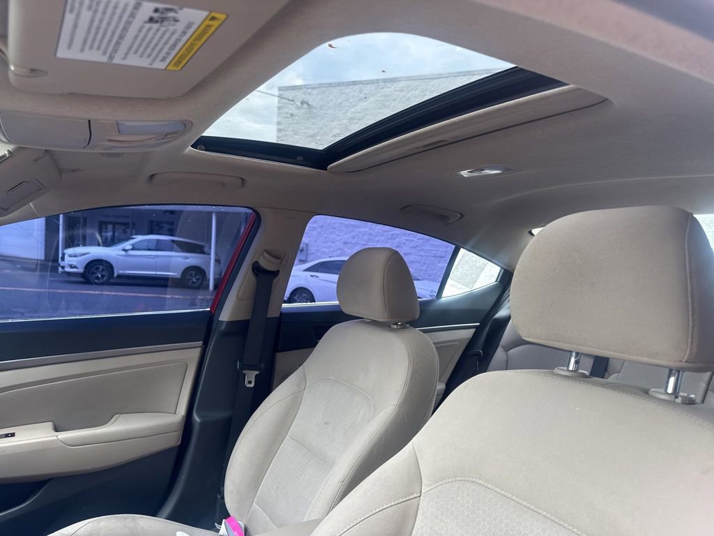 Used 2018 Hyundai Elantra Value Edition FWD image 18