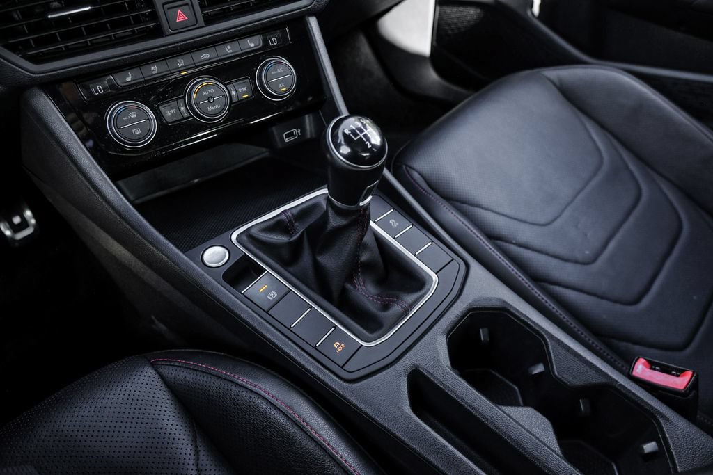 Used 2019 Volkswagen Jetta GLI Autobahn FWD image 29