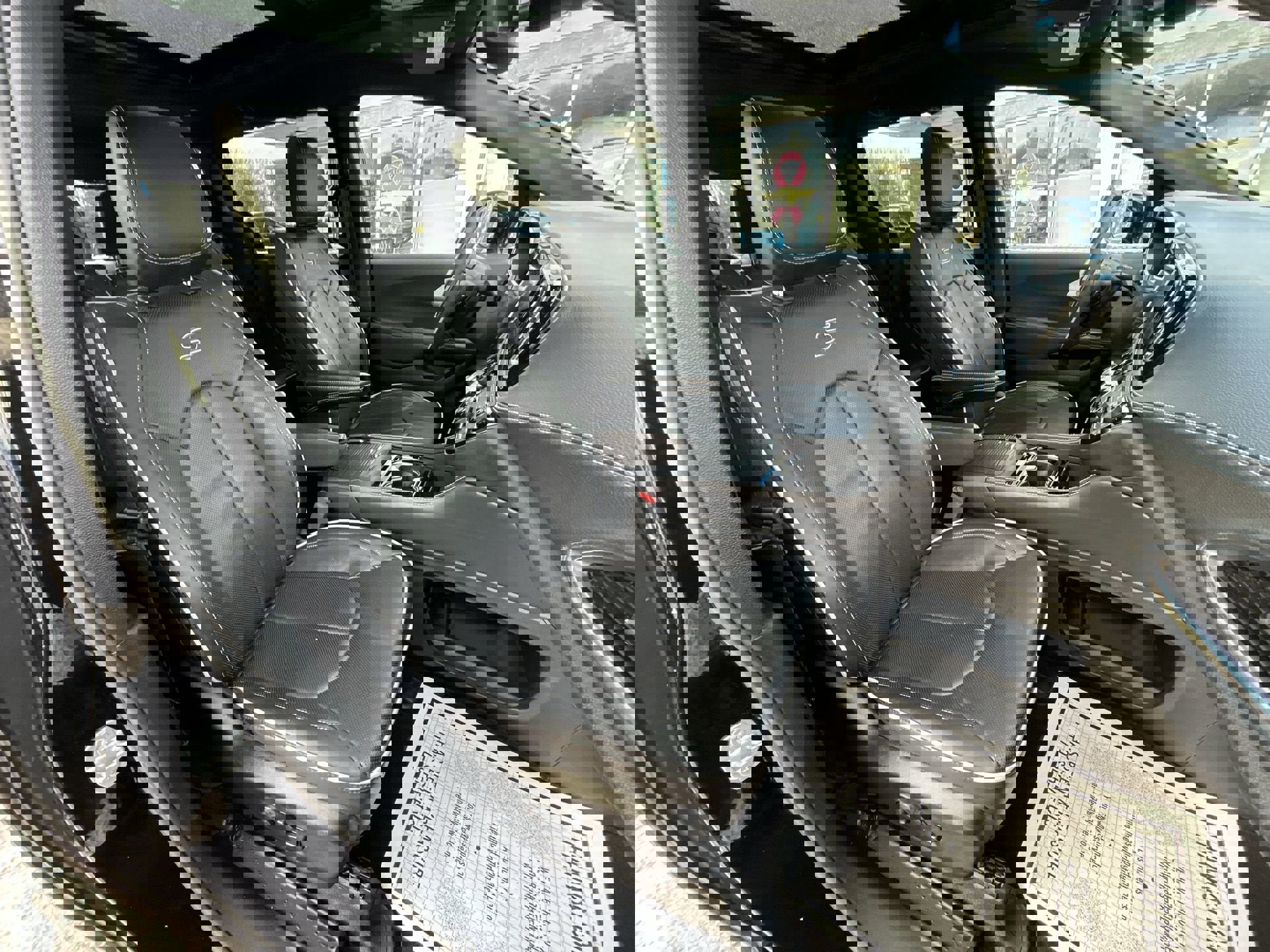 Used 2025 Chrysler Pacifica Limited image 23