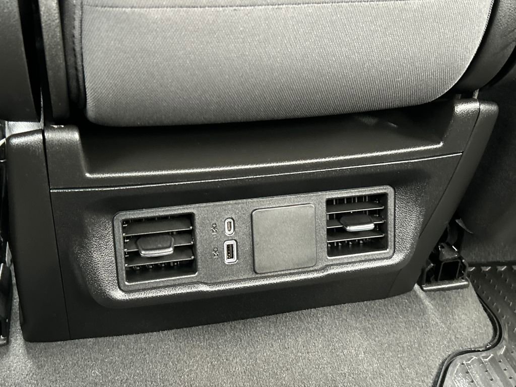 Used 2024 Chevrolet Silverado 1500 Custom Trail Boss w/ LPO, Dark Essentials Package image 23