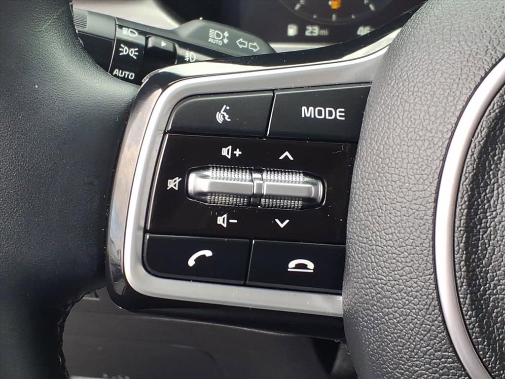 Used 2023 Kia Sorento SX AWD/4WD image 12