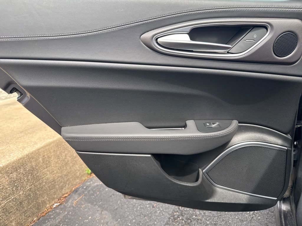 Used 2022 Alfa Romeo Giulia Veloce image 47