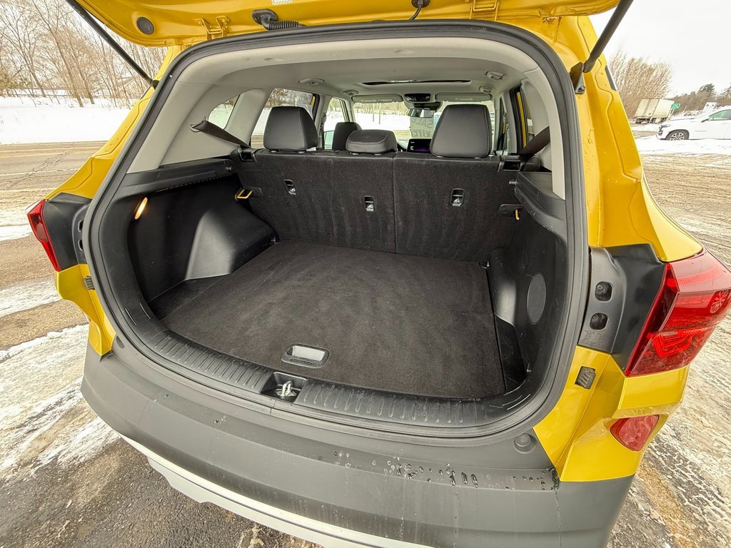 Used 2022 Kia Seltos SX w/ Sunroof Package image 4