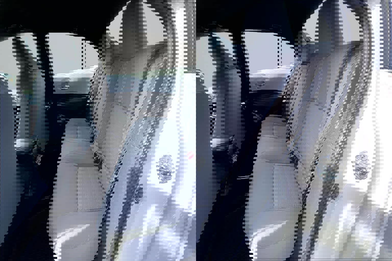 Used 2025 Toyota Corolla SE FWD image 13