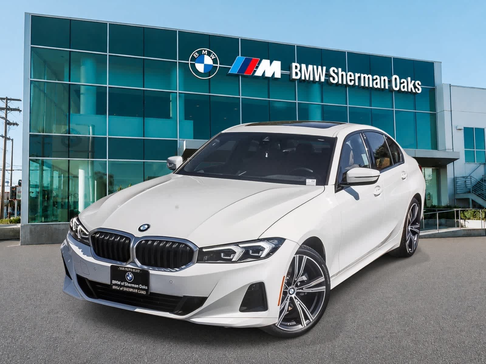 Used 2023 BMW 330i Sedan w/ Premium Package RWD video 1