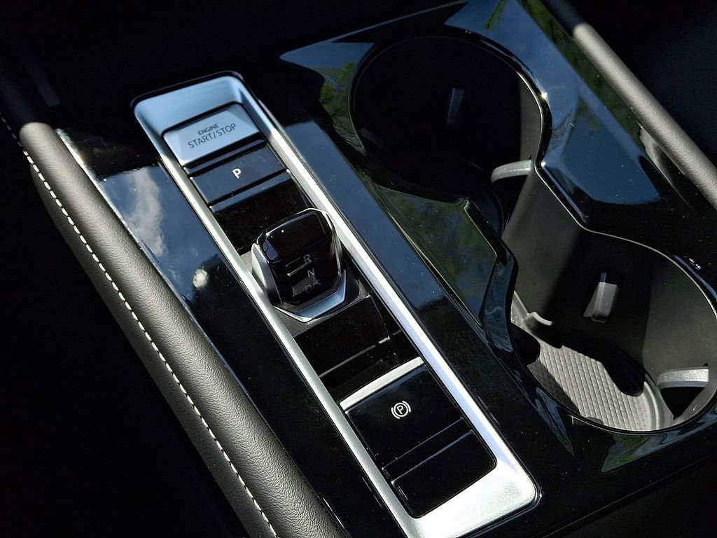 Certified 2025 Volkswagen Atlas SE AWD/4WD image 14