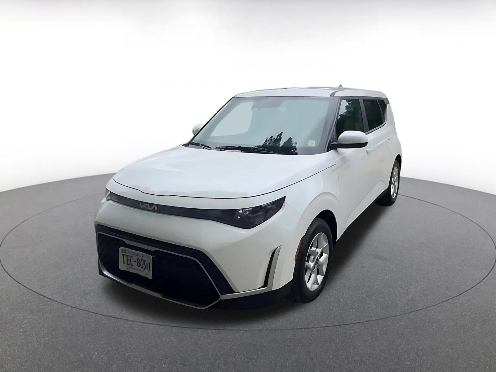 Used 2025 Kia Soul LX w/ LX Technology Package FWD image 7