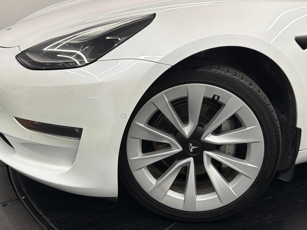 Used 2022 Tesla Model 3 Long Range AWD/4WD image 5