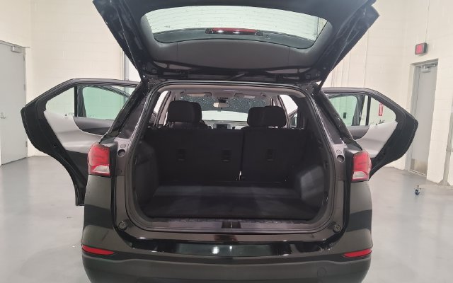 Used 2023 Chevrolet Equinox LS FWD image 15