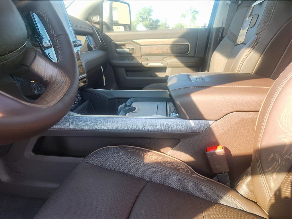 New 2026 RAM 2500 Limited image 32