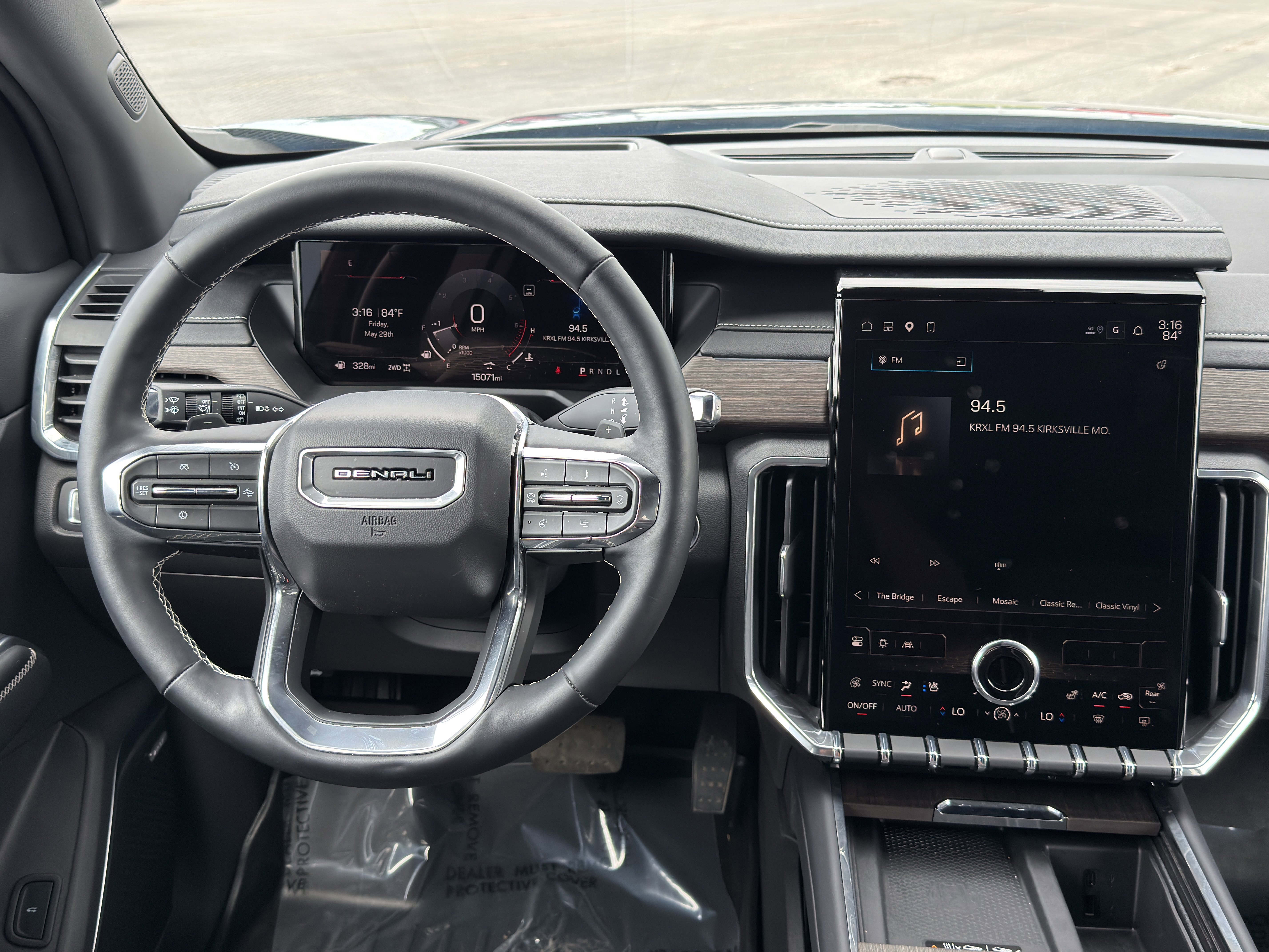 Used 2025 GMC Acadia Denali AWD/4WD image 35