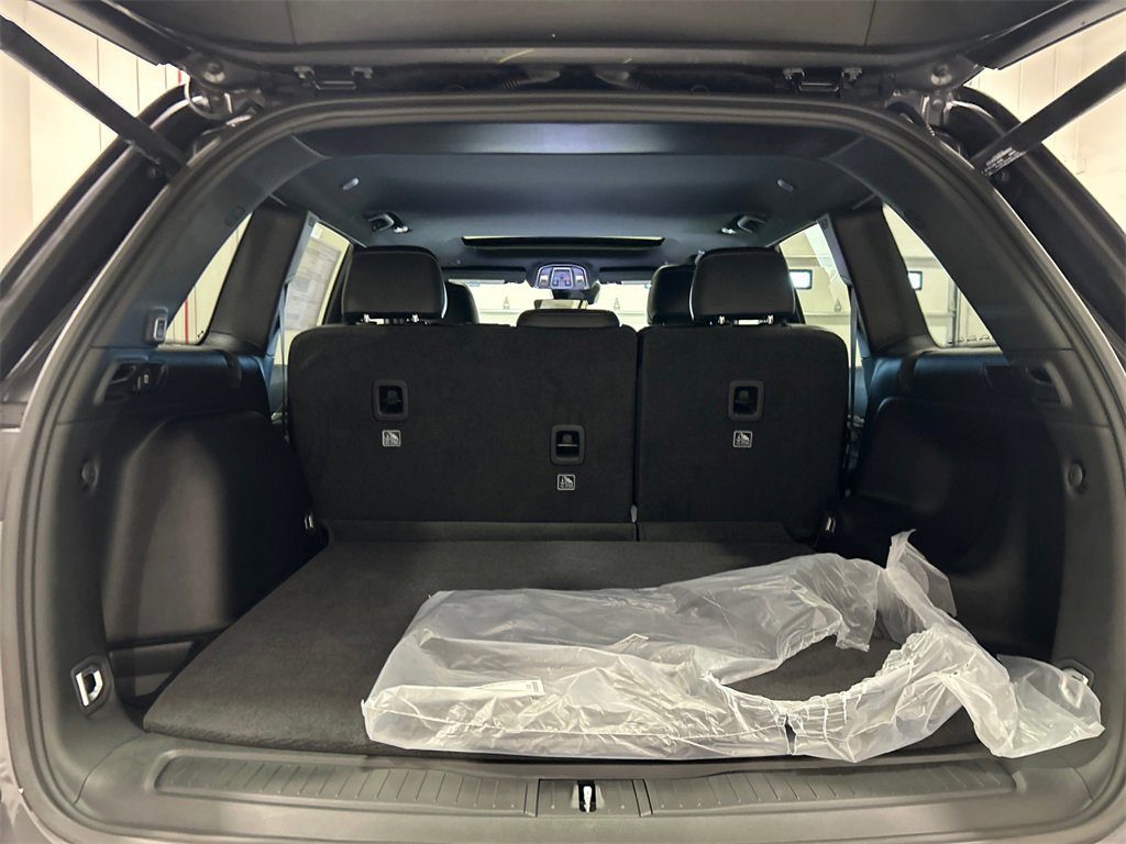 New 2026 Jeep Grand Cherokee Laredo image 34