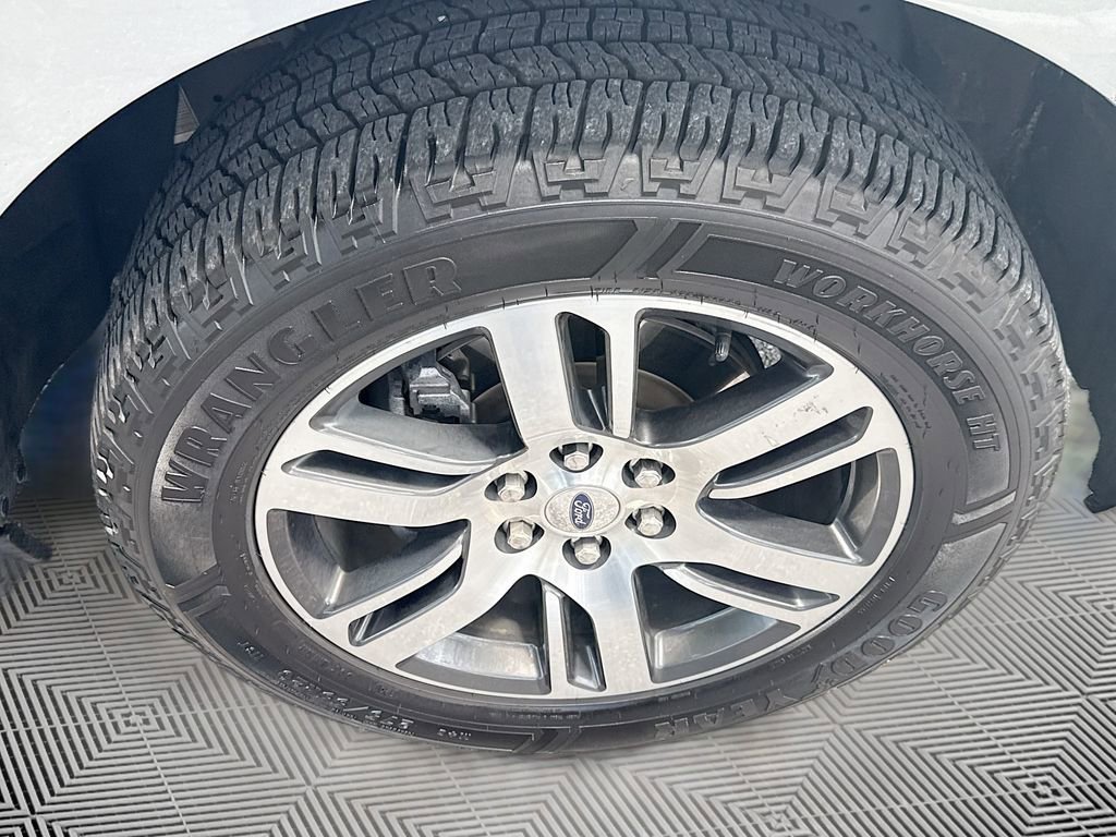 Used 2024 Ford Expedition Limited image 34