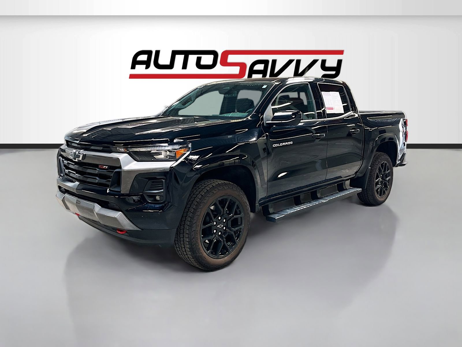 Used 2024 Chevrolet Colorado Z71 w/ LPO, Dark Essentials Package AWD/4WD image 3