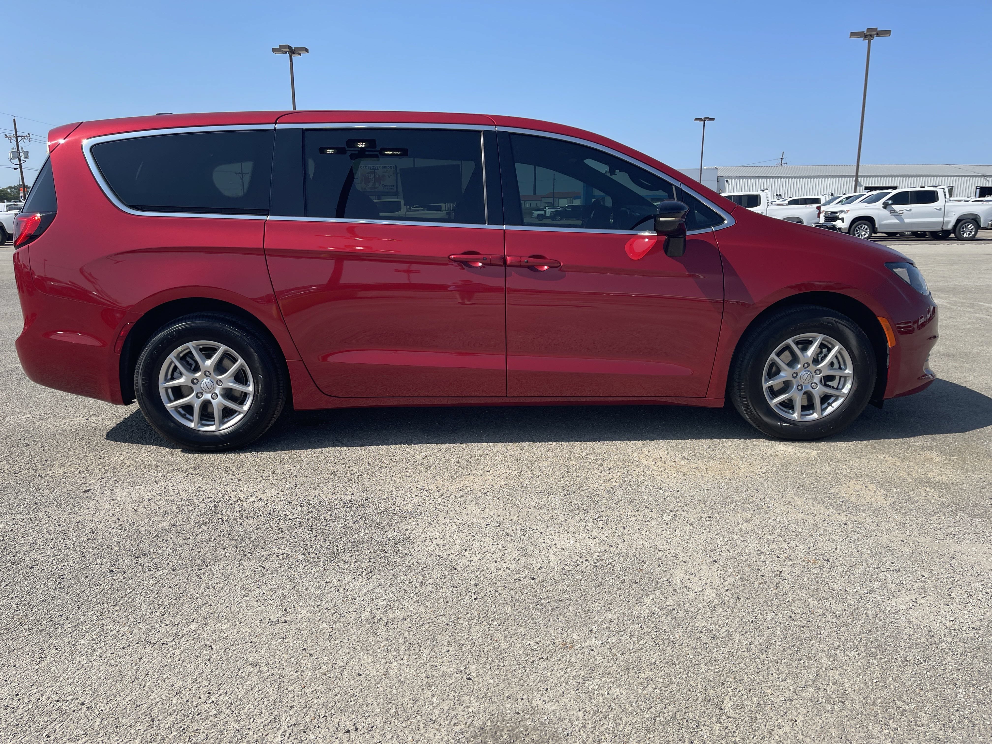 New 2026 Chrysler Voyager LX FWD image 3