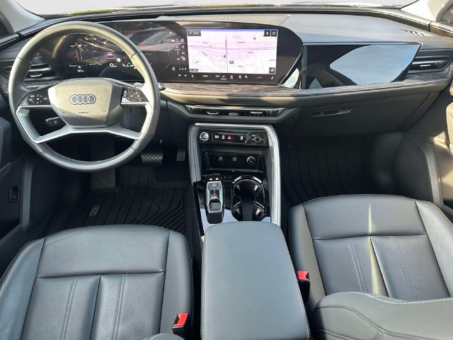 Certified 2025 Audi Q5 Premium w/ Convenience Package AWD/4WD image 15