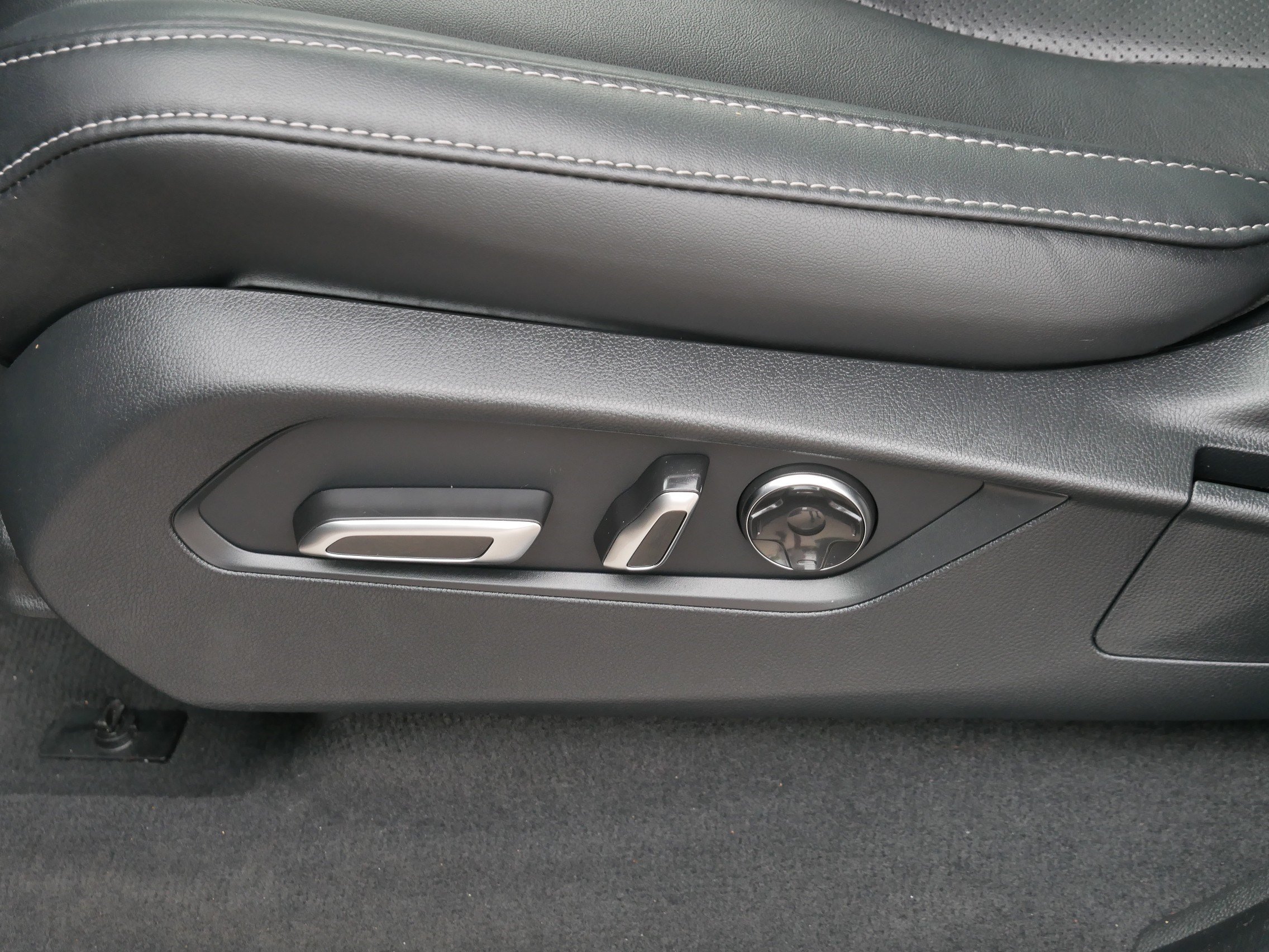 Certified 2024 Acura MDX SH-AWD w/ Technology Package image 19