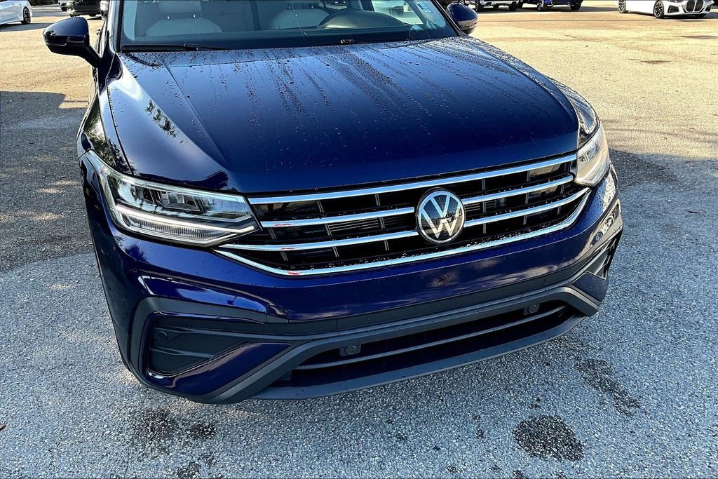 Certified 2024 Volkswagen Tiguan SE image 11