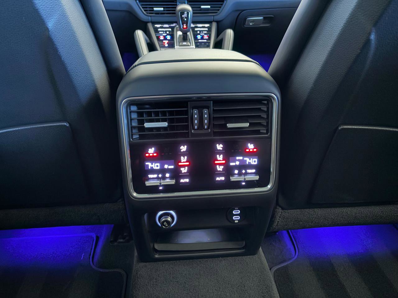 Used 2023 Porsche Cayenne GTS image 13