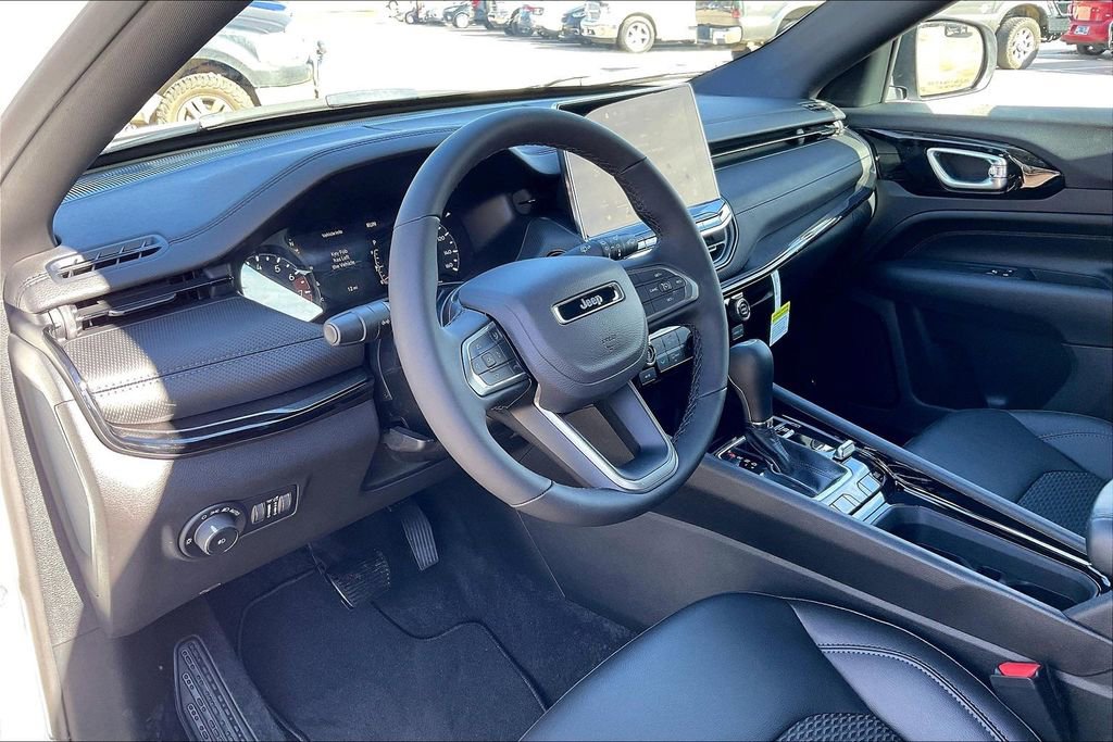 New 2026 Jeep Compass Latitude image 6