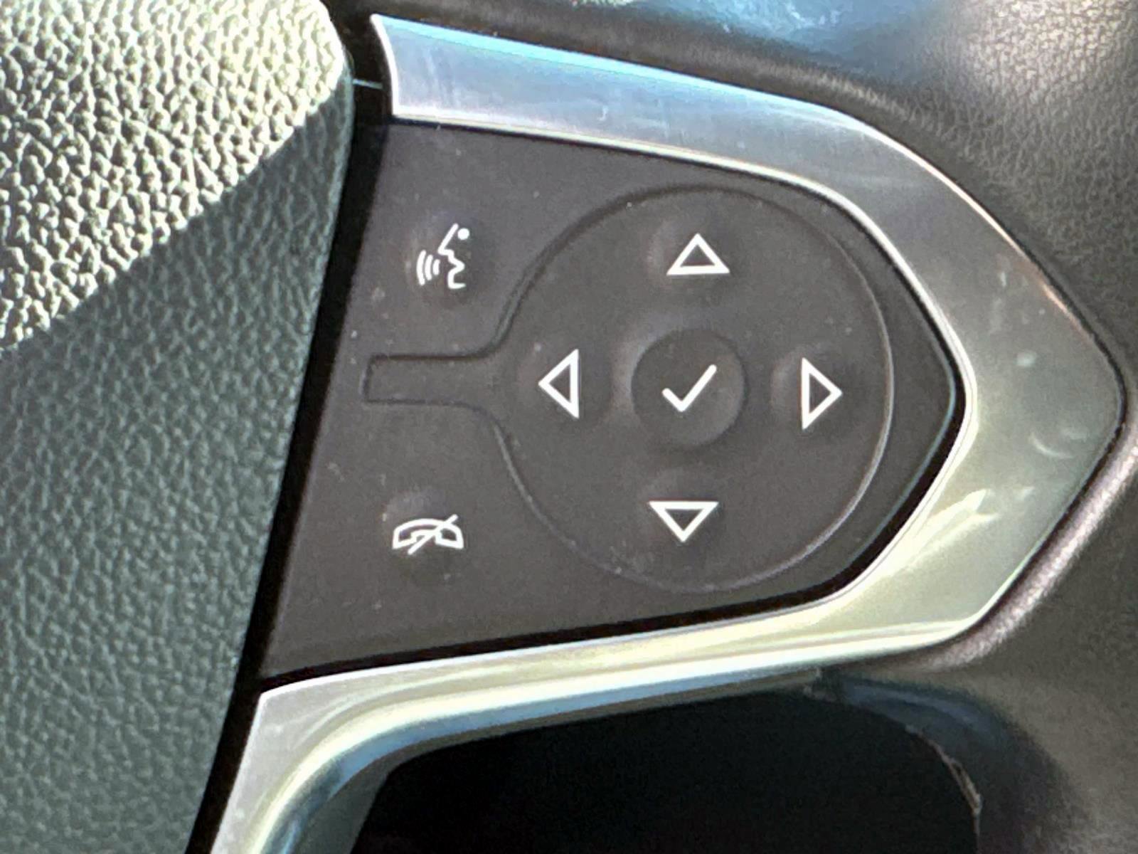 Certified 2023 Chevrolet Traverse LT image 16