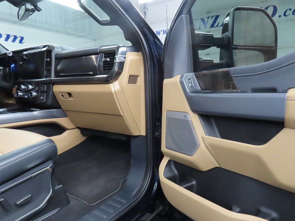 Used 2024 Ford F250 Lariat w/ Black Appearance Package AWD/4WD image 32