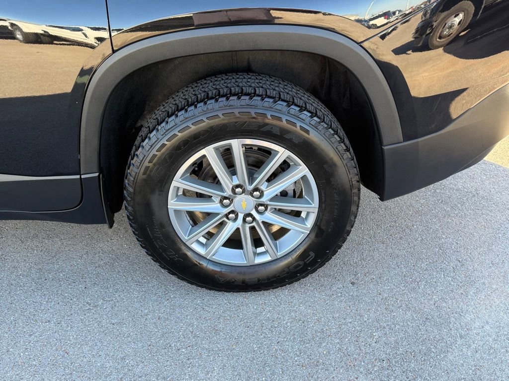 Used 2022 Chevrolet Traverse LT image 42