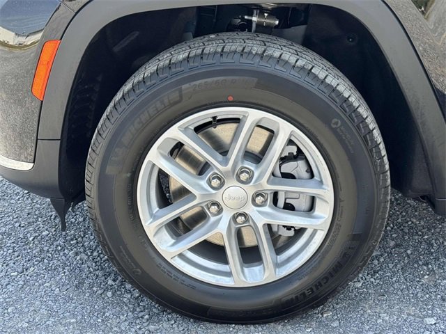 New 2025 Jeep Grand Cherokee L Laredo w/ Luxury Tech Group I image 24