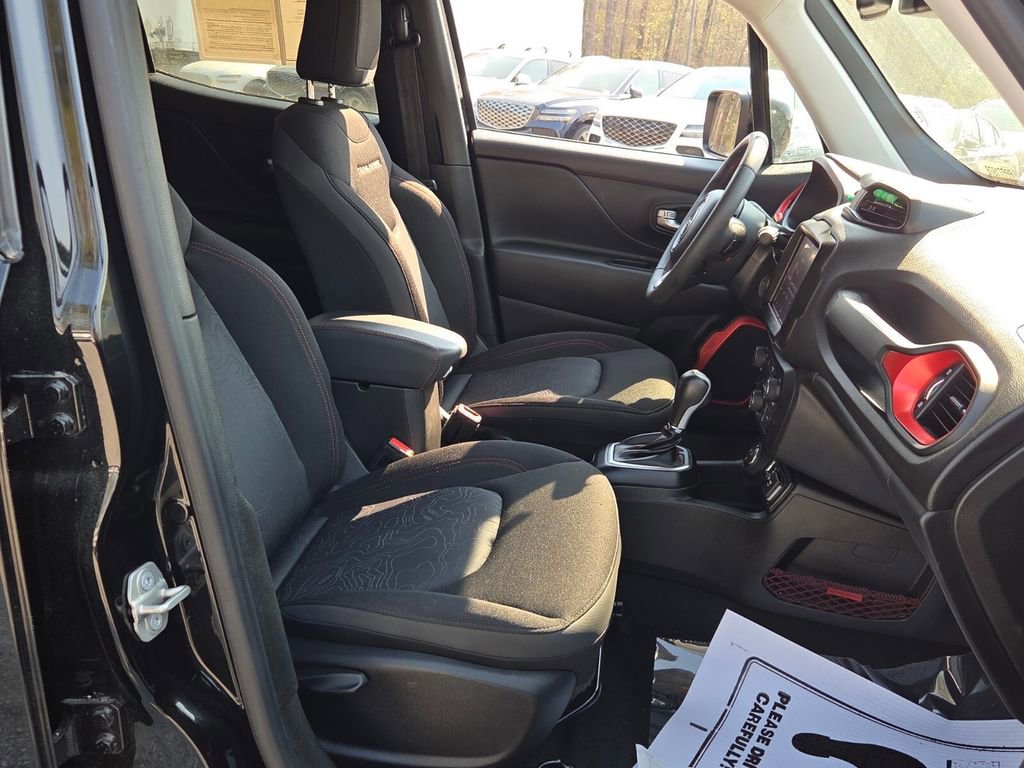 Used 2023 Jeep Renegade Trailhawk image 15