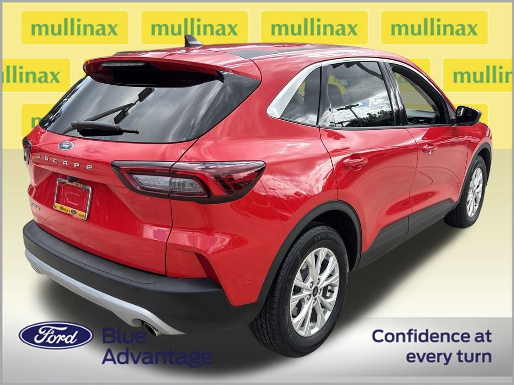 Certified 2024 Ford Escape Active w/ Cold Weather Package image 4