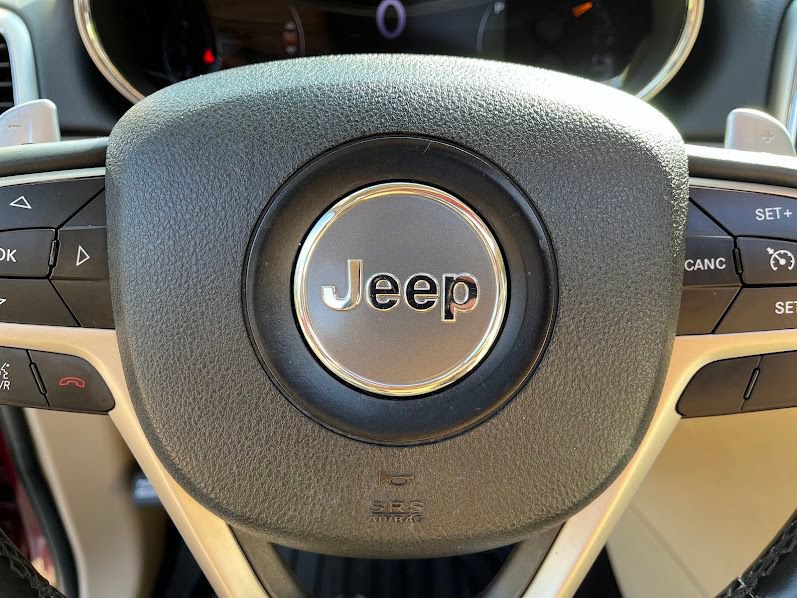 Used 2017 Jeep Grand Cherokee Limited AWD/4WD image 15