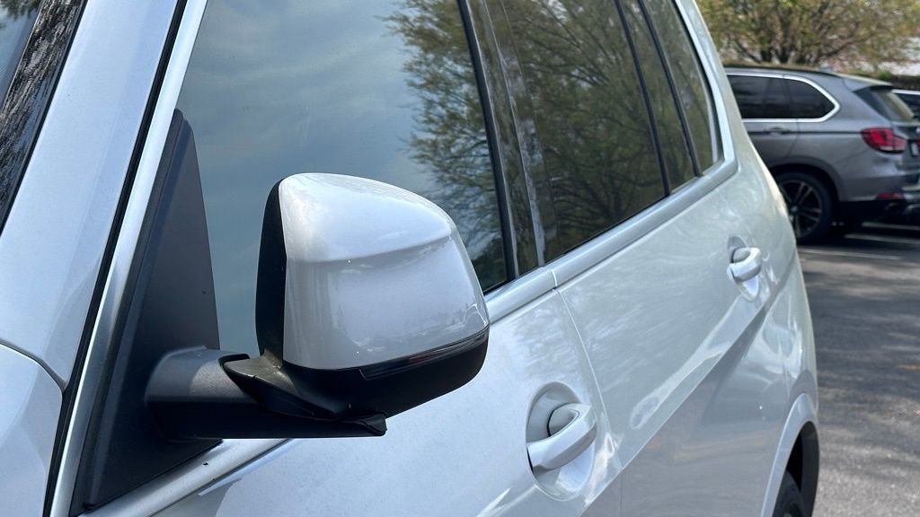 Used 2023 BMW X7 xDrive40i w/ Premium Package image 10