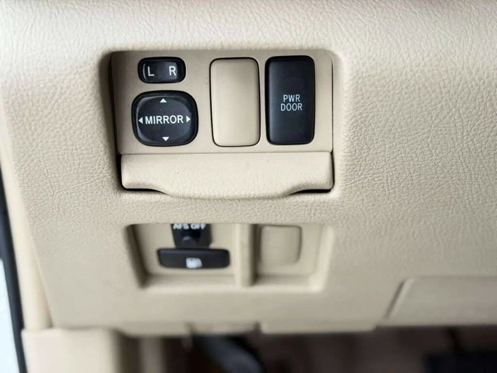 Used 2006 Lexus RX 330 AWD image 15