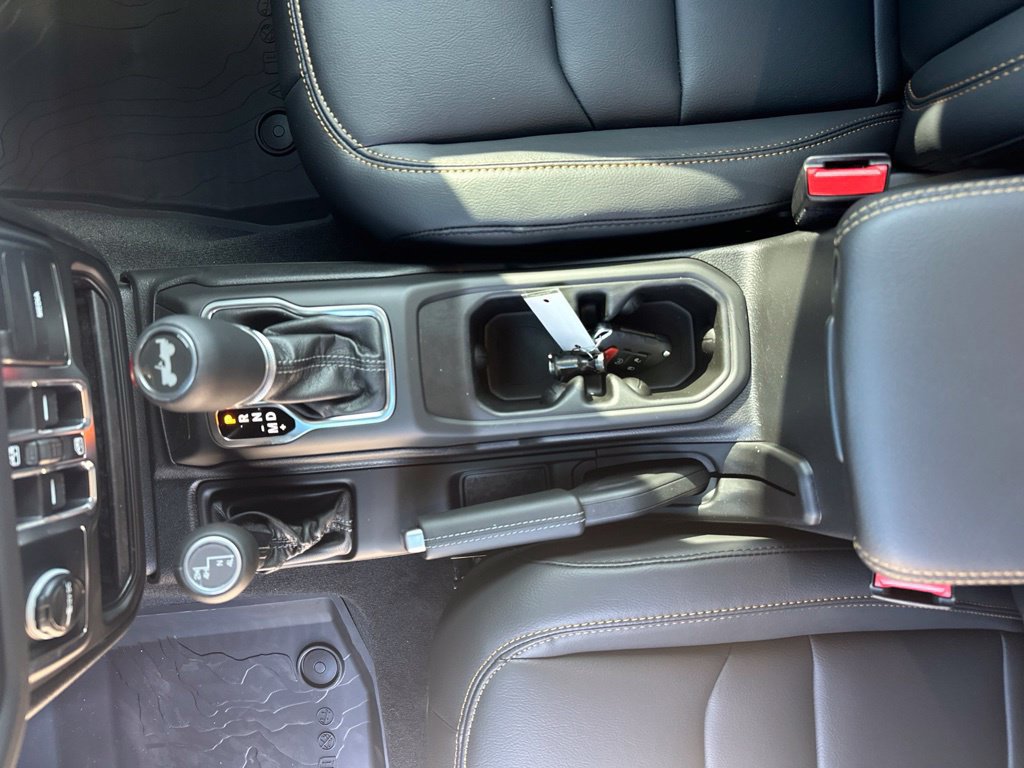New 2027 Jeep Wrangler Unlimited Sahara AWD/4WD image 32