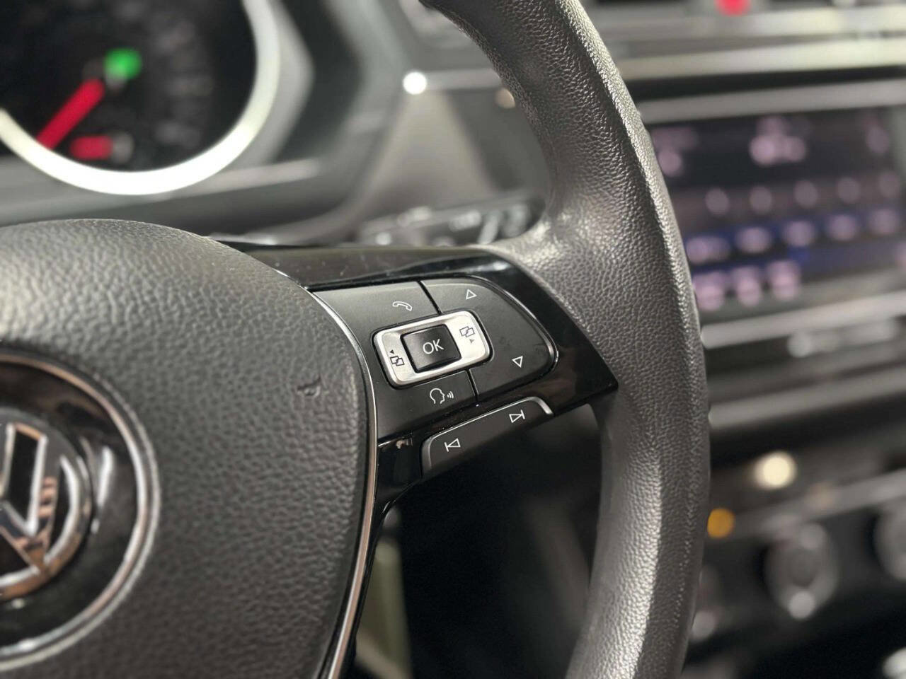 Used 2018 Volkswagen Tiguan S w/ 3rd Row Seat Package image 30