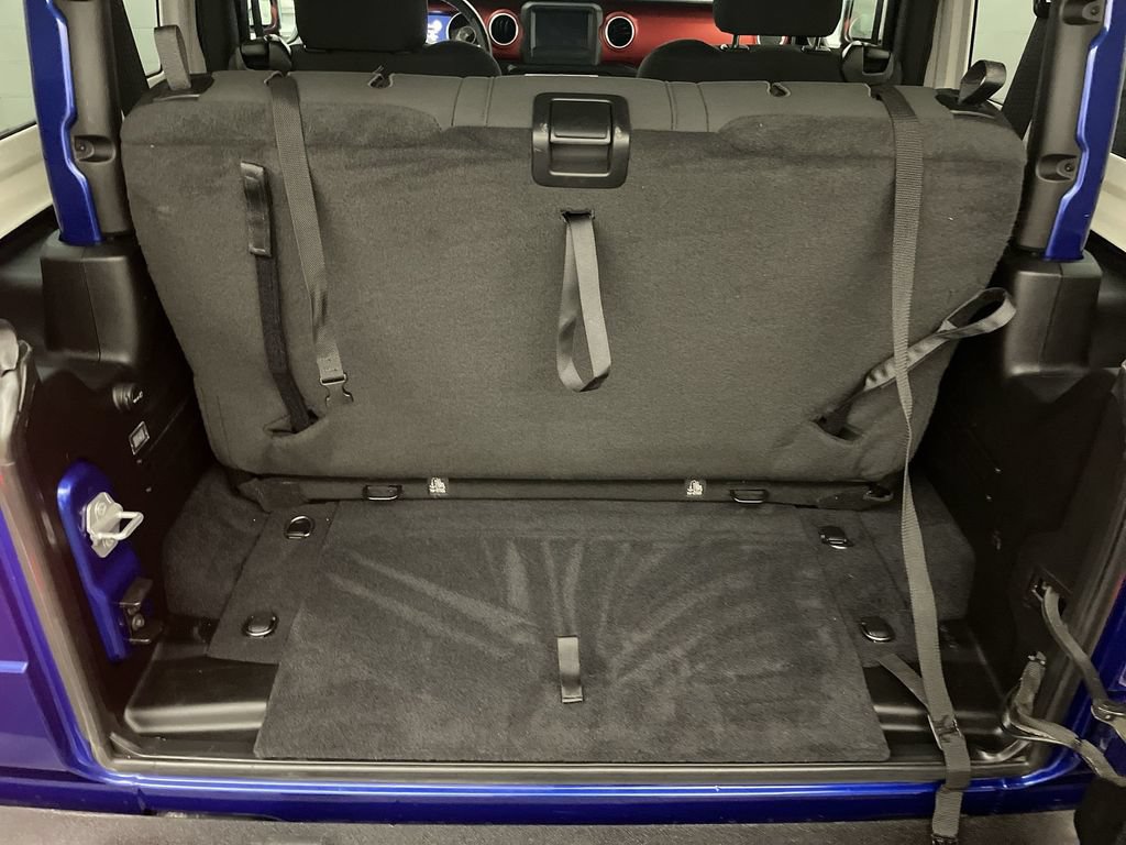 Used 2019 Jeep Wrangler Rubicon w/ LED Lighting Group AWD/4WD image 18