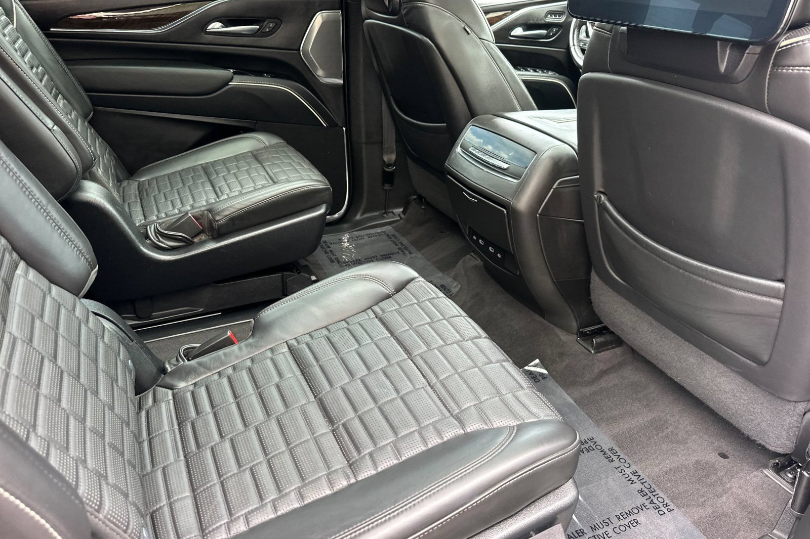 Certified 2023 Cadillac Escalade ESV Sport Platinum w/ Heavy-Duty Trailer Package AWD/4WD image 20