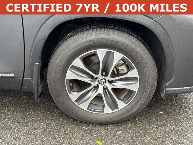 Used 2023 Toyota Highlander XLE AWD/4WD image 7
