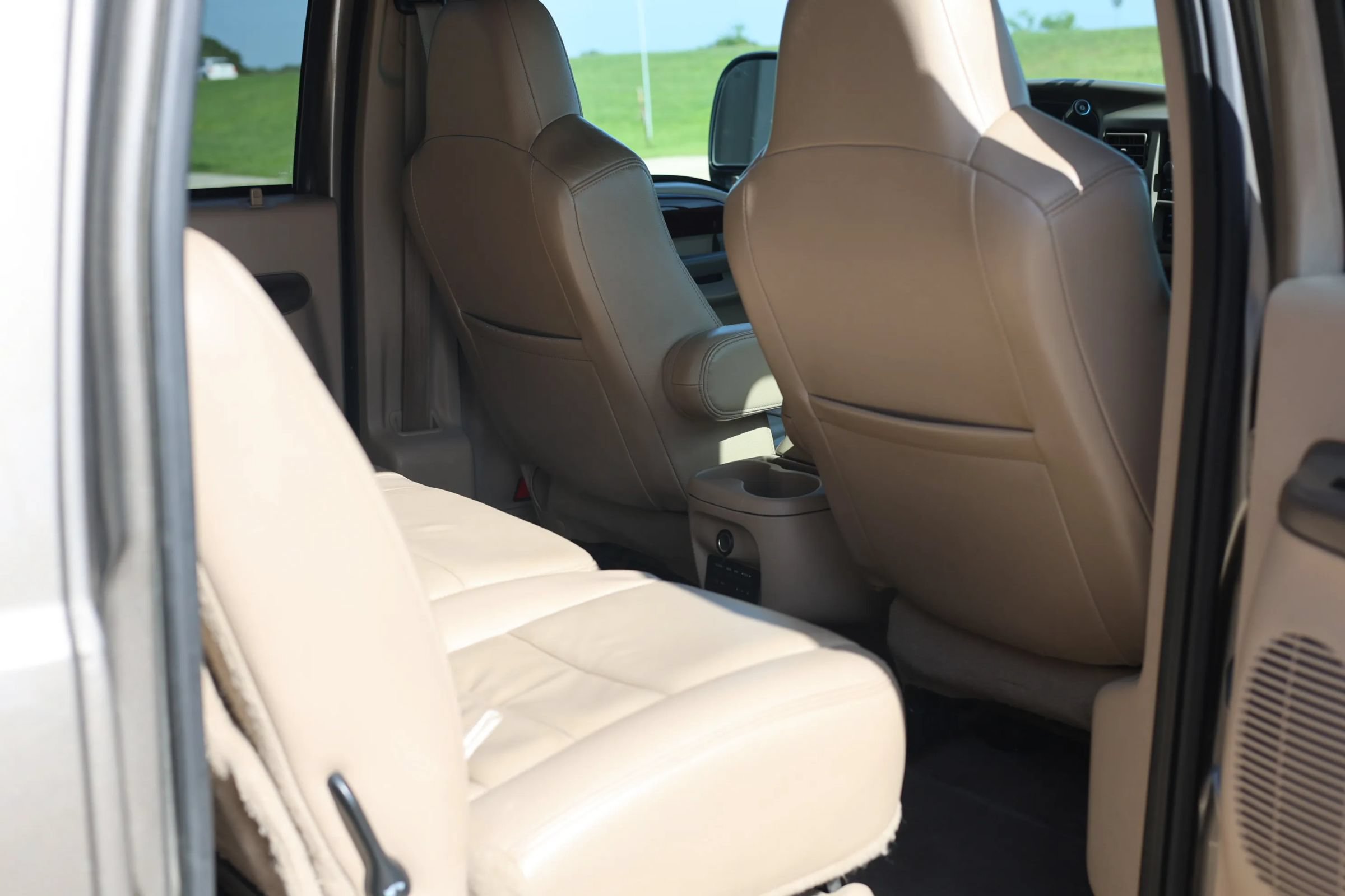 Used 2004 Ford Excursion Limited AWD/4WD image 20
