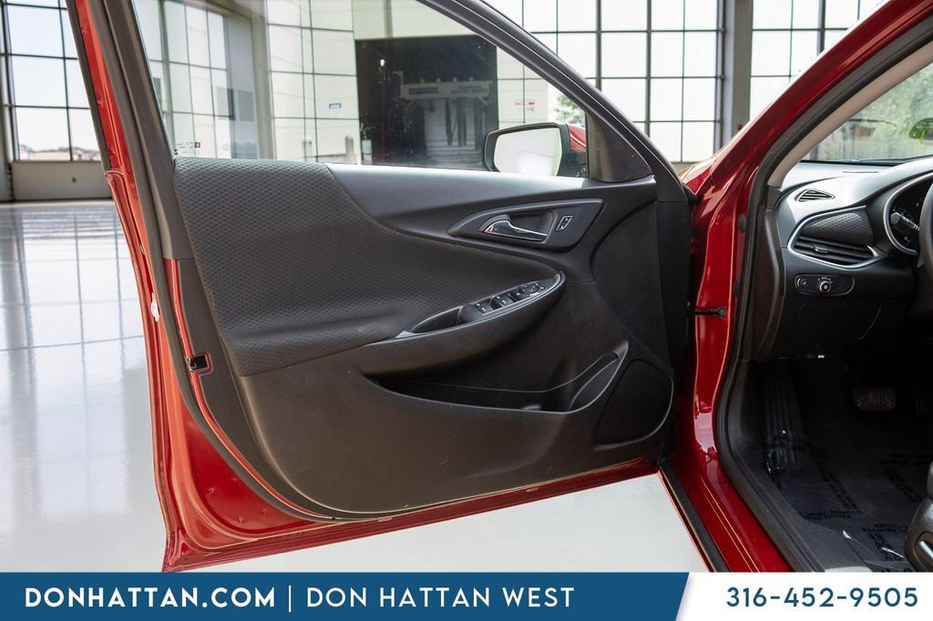 Used 2024 Chevrolet Malibu LT FWD image 17