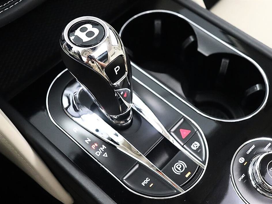 Used 2019 Bentley Bentayga AWD/4WD image 37