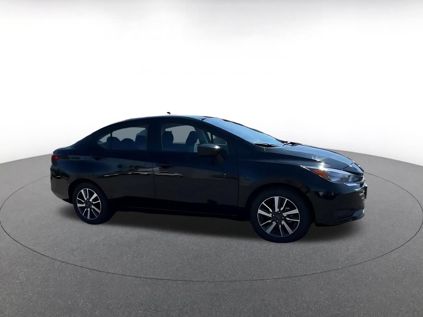 Used 2025 Nissan Versa SV FWD image 2