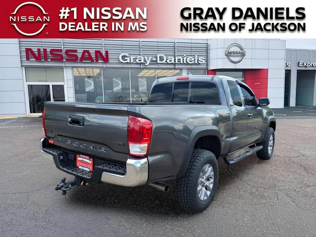 Used 2016 Toyota Tacoma SR5 w/ SR5 Appearance Package (SN) AWD/4WD image 7
